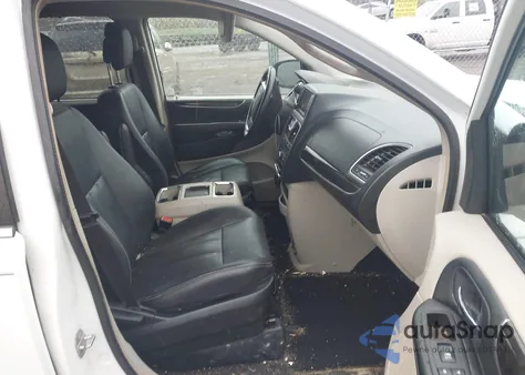 2016 Chrysler Town & Country Touring из США, поврежденный, VIN 2C4RC1BG5GR189825